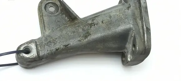 Mercedes-Benz 280 450 W116 Engine mounting bracket R1102230804 1102230804
