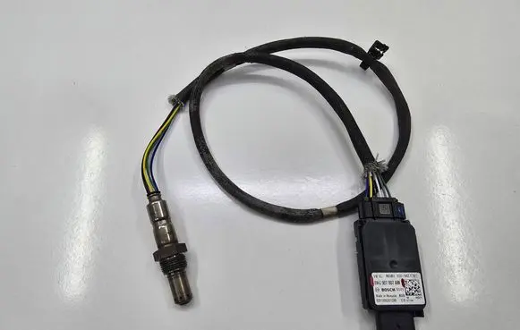 Audi A4 S4 B9 8W Lambda probe sensor 8W0907807AM