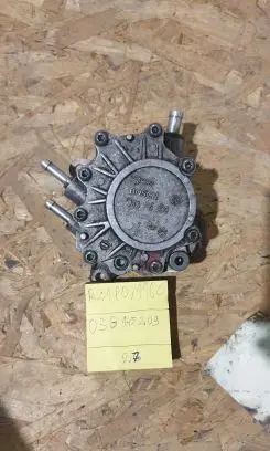 Volkswagen PASSAT B6 Vacuum pump 03G145209