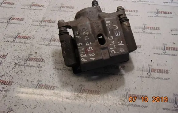 Toyota Prius (XW30) Front brake caliper