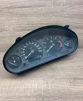BMW 3 E36 Speedometer (instrument cluster) 8360482 110008645