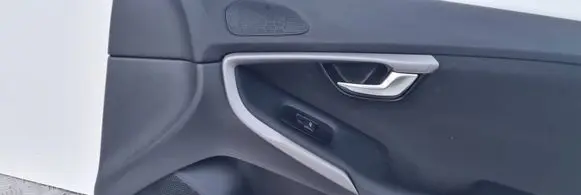 Volvo V40 Front door card panel trim