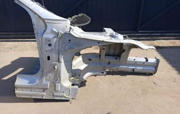 Tesla Model S Front quarter panel 