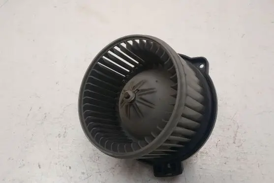 Toyota Yaris Heater fan/blower DENSO194000