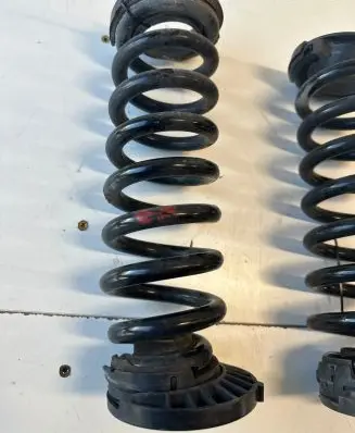 Mercedes-Benz C W205 Rear coil spring
