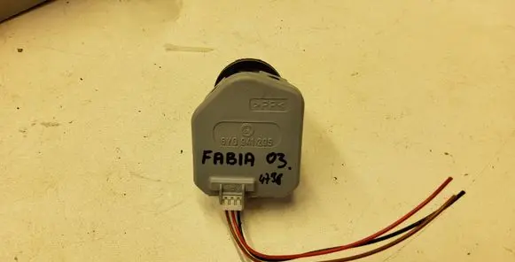 Skoda Fabia Mk1 (6Y) Headlight level adjustment motor 6Y0941295