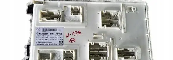 Mercedes-Benz A W176 Fuse module A2469009112