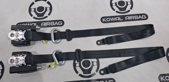 Volkswagen Caddy Set of seat belts 2K5857806C 7N0857737DE