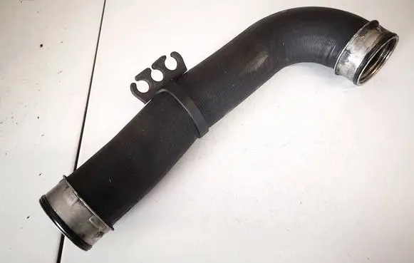 Intercooler hose/pipe