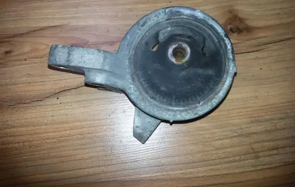 Nissan Almera Engine mount bracket 112111n000