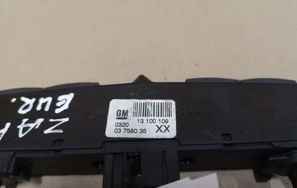 Opel Zafira B A set of switches 13100109 03758035