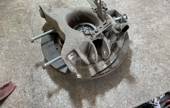 Audi e-tron Rear wheel hub spindle/knuckle 971505436