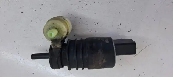 Citroen C-Crosser Windscreen/windshield washer pump 30433125
