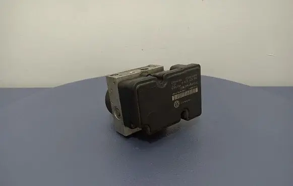 Skoda Octavia Mk2 (1Z) ABS Pump 1K0907379P