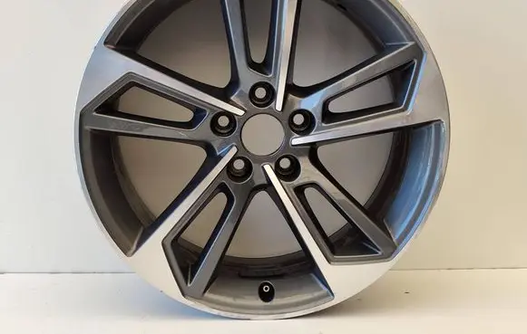Audi A4 S4 B9 8W R18 alloy rim 8W0601025DL