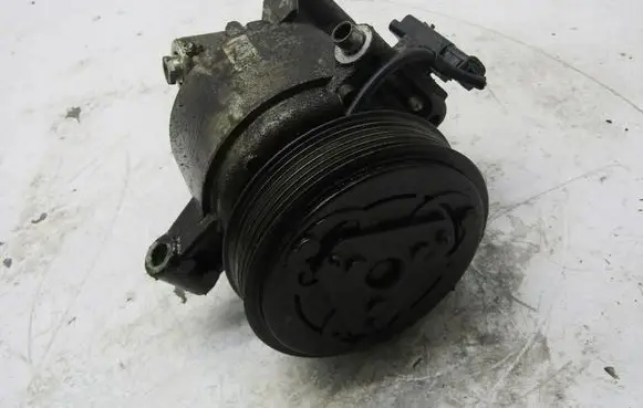 Peugeot 108 Air conditioning (A/C) compressor (pump) 88310-YV020-B