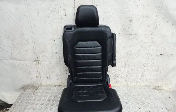 Volkswagen Atlas Second row seats 82861699