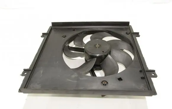 Volkswagen Fox Radiator cooling fan shroud 6q0121207e