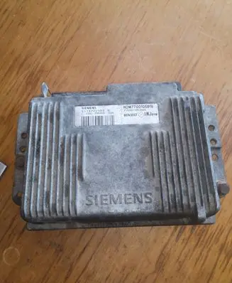 Renault Laguna I Engine control unit/module HOM7700105819 7700105985 S113722103B