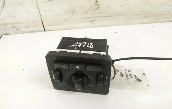 Volvo V50 Light switch 30669734