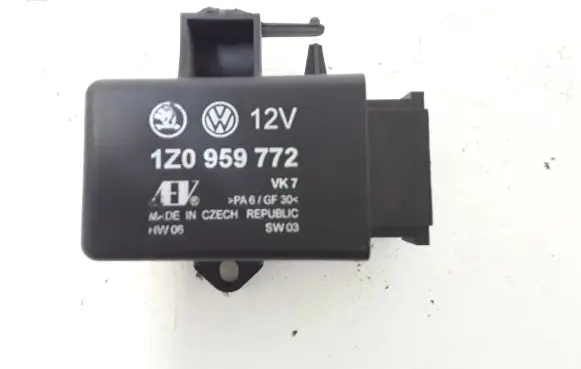 Skoda Octavia Mk2 (1Z) Seat heating relay 1Z0959772