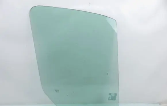 Mercedes-Benz Sprinter W906 Front door window glass four-door 