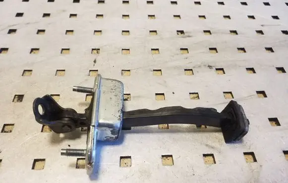 Hyundai i40 Front door check strap stopper