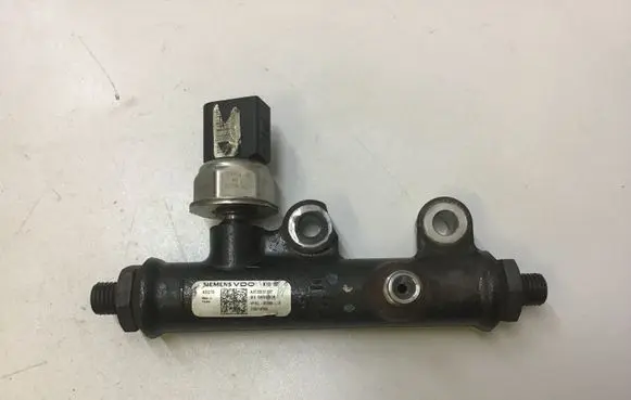 Land Rover Range Rover Sport L320 Fuel main line pipe 5WS40050 4R8Q9C066AE