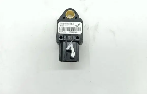 Mitsubishi Outlander Airbag deployment crash/impact sensor 8651A001