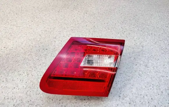 Mercedes-Benz E C207 W207 Tailgate rear/tail lights A2078200464