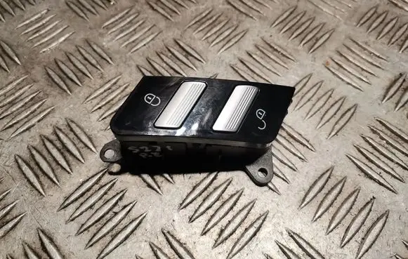 Mercedes-Benz S W221 Central locking switch button A2218210151 2218210151