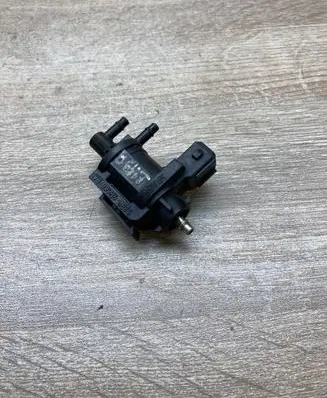 Ford Focus Turbo solenoid valve 93BB9H465BA