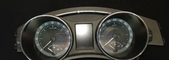 Speedometer (instrument cluster)