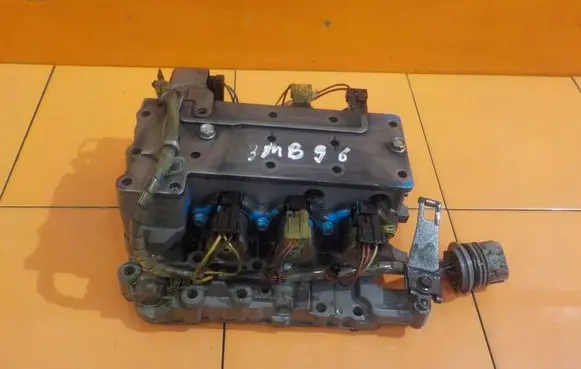 KIA Carens II Torque split ecu control unit/module 