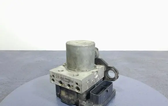Skoda Fabia Mk1 (6Y) ABS Pump 2Q0614517AS