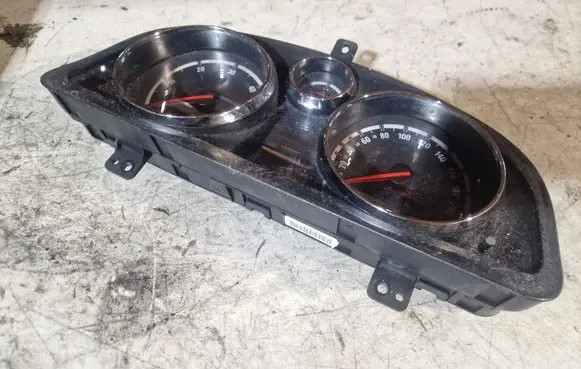 Speedometer (instrument cluster)