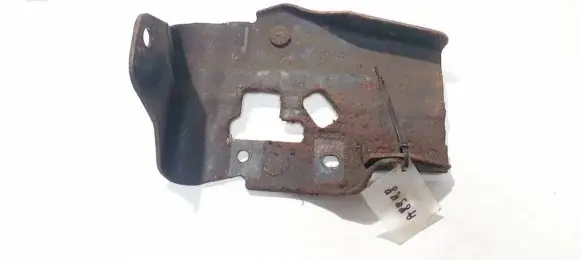 Engine mounting bracket