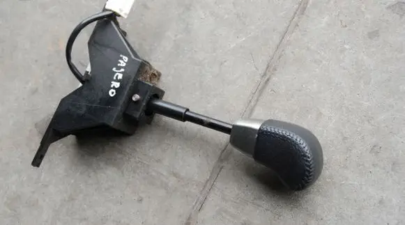 Mitsubishi Pajero Gear shifter/selector 170KM