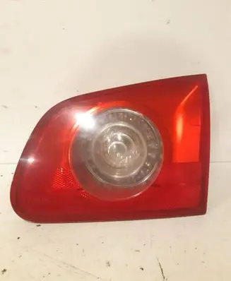 Tailgate rear/tail lights