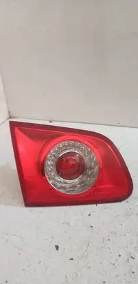 Tailgate rear/tail lights