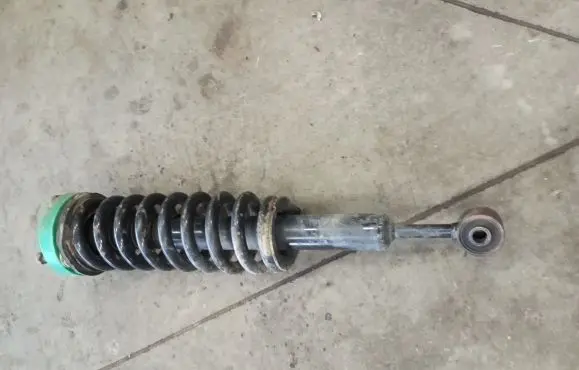 Toyota Hilux (AN10, AN20, AN30) Front shock absorber/damper 4851009K10