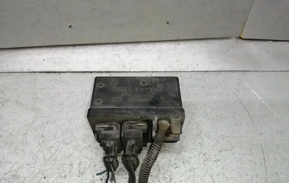 Fiat Ducato Glow plug pre-heat relay 0281003018