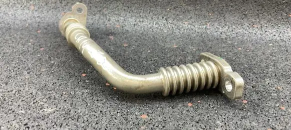 Audi A4 S4 B9 Turbo turbocharger oiling pipe/hose 04L145736E