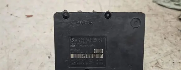 Mercedes-Benz C AMG W203 ABS Pump A2095452532 10092515363 00002128E1