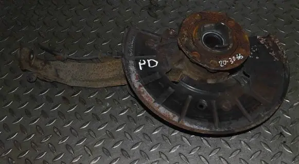 Volkswagen Touareg II Front wheel hub 7P8407246A