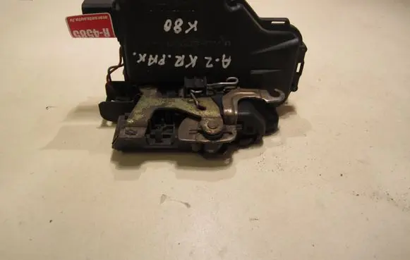 Audi A2 Rear door lock 8Z0839015A