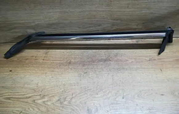 Opel Astra H Rear side glass trim 13192994