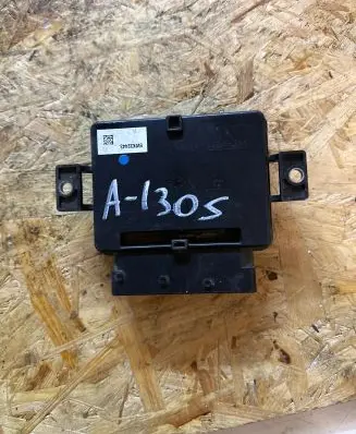 Audi A6 S6 C6 4F Hand brake control module 4F0907801