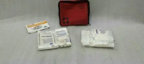 Audi A3 S3 8P First aid kit 8P0860282A