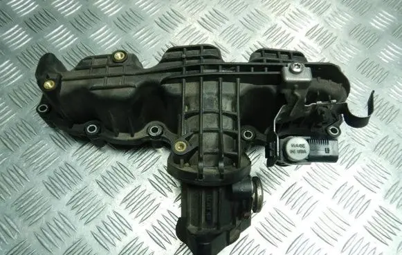 Skoda Fabia Mk2 (5J) Intake manifold 03L129711